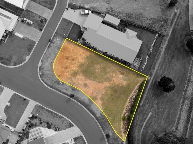 2 Sweetwater Court, Ashfield QLD 4670