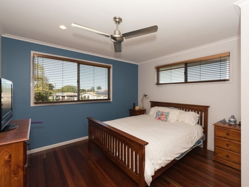 8 McGill Crescent, Avenell Heights QLD 4670