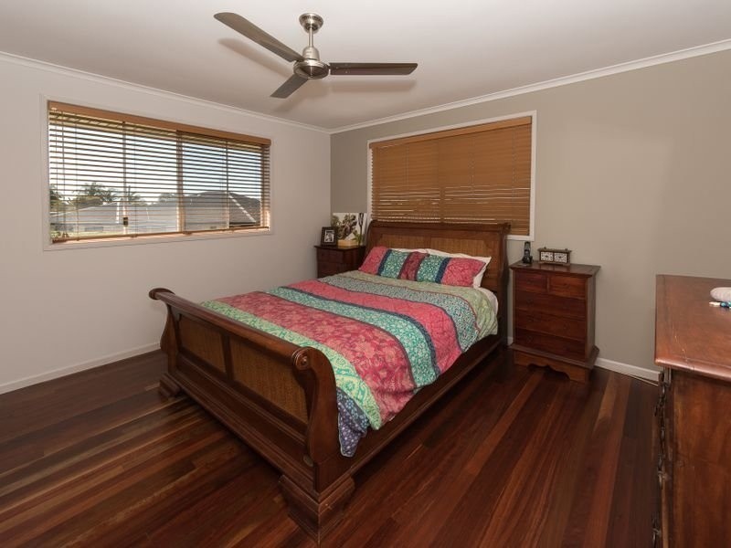 8 McGill Crescent, Avenell Heights QLD 4670