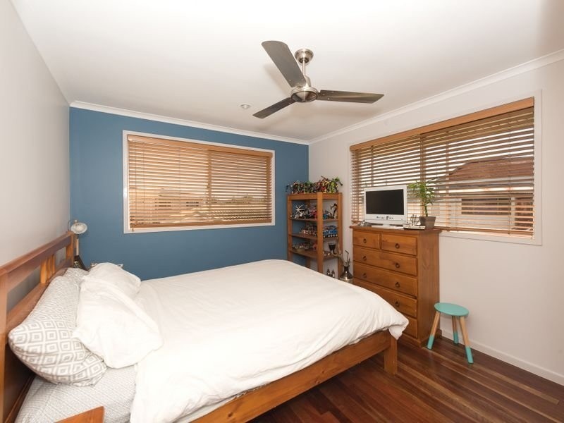 8 McGill Crescent, Avenell Heights QLD 4670