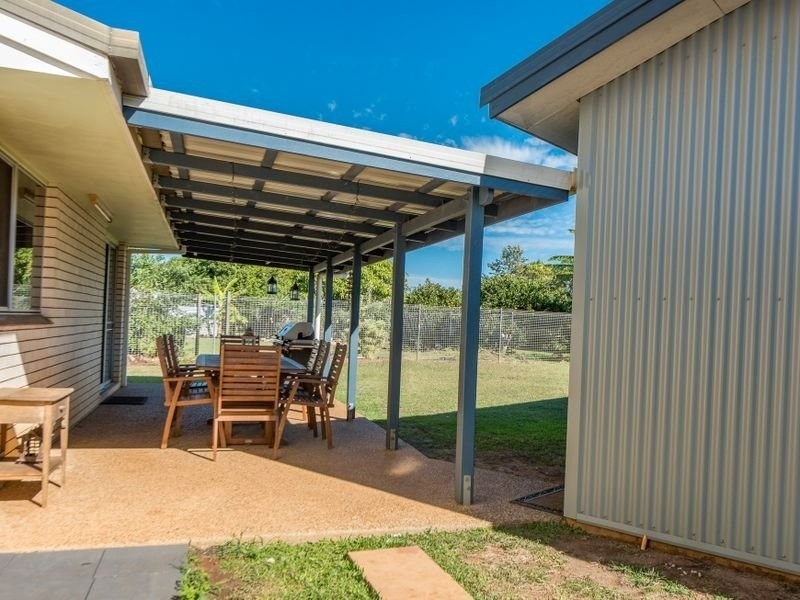 8 McGill Crescent, Avenell Heights QLD 4670