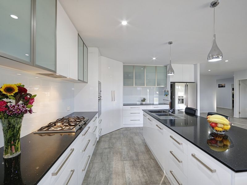 6 Watchbell Street, Innes Park QLD 4670