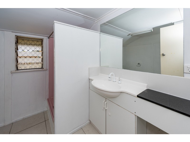 181 Targo Street, Walkervale QLD 4670
