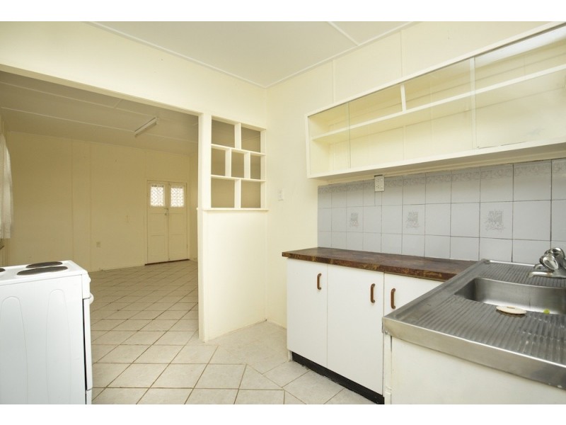 69 Bathurst Street, Elliott Heads QLD 4670