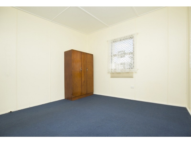 69 Bathurst Street, Elliott Heads QLD 4670