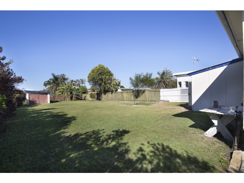 69 Bathurst Street, Elliott Heads QLD 4670