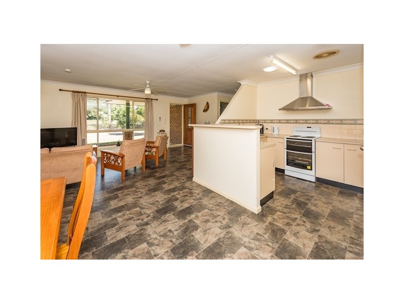 5 Elfin Court, Moore Park Beach QLD 4670