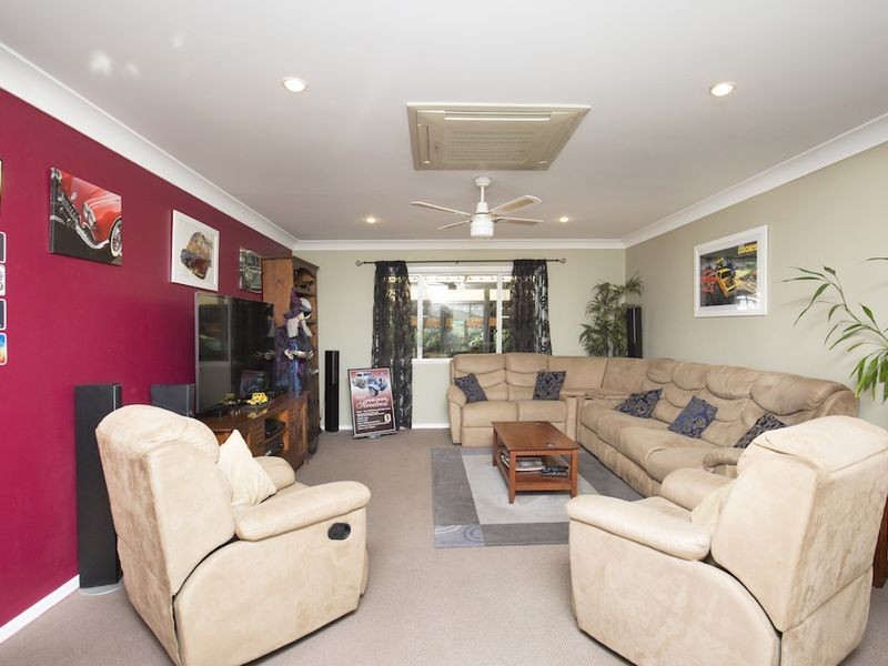 6 Pizzey Street, Kepnock QLD 4670