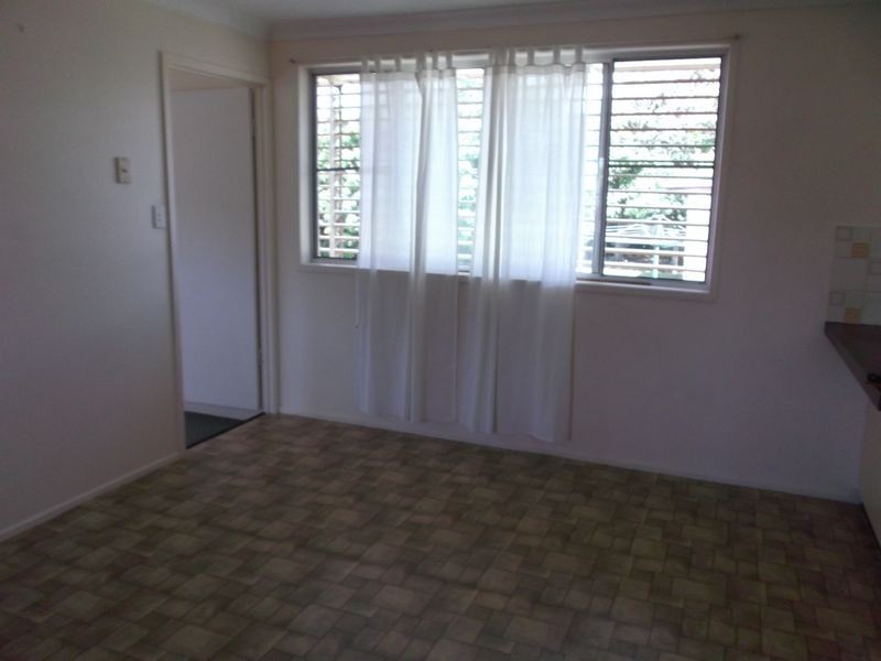 4 Bathurst Street, Elliott Heads QLD 4670