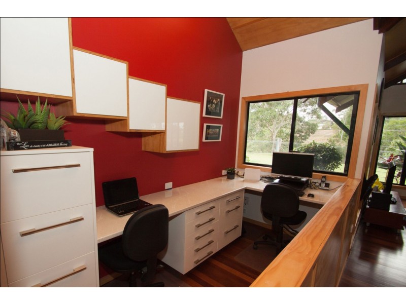 4 Workmans Road, Sharon QLD 4670