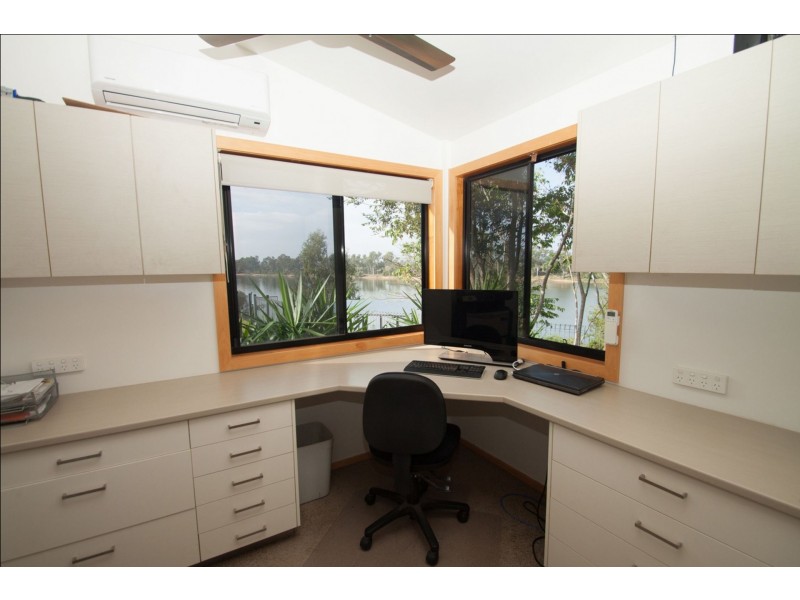 4 Workmans Road, Sharon QLD 4670