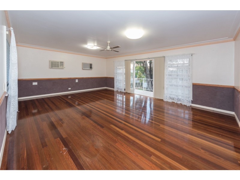 12 Lloyd Street, Walkervale QLD 4670