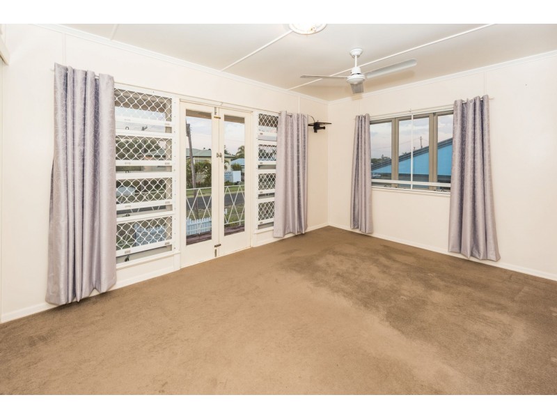 12 Lloyd Street, Walkervale QLD 4670