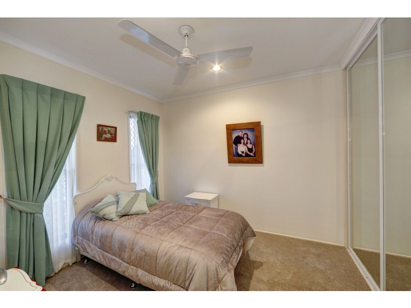 7 Davin Place, Coral Cove QLD 4670