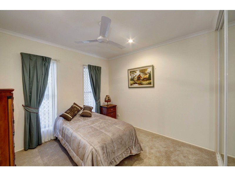 7 Davin Place, Coral Cove QLD 4670