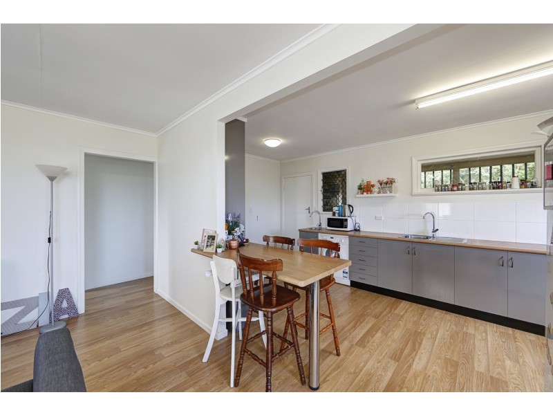 7 Walsh Street, Walkervale QLD 4670