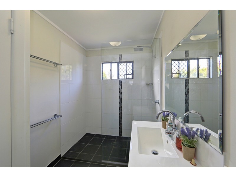 7 Walsh Street, Walkervale QLD 4670