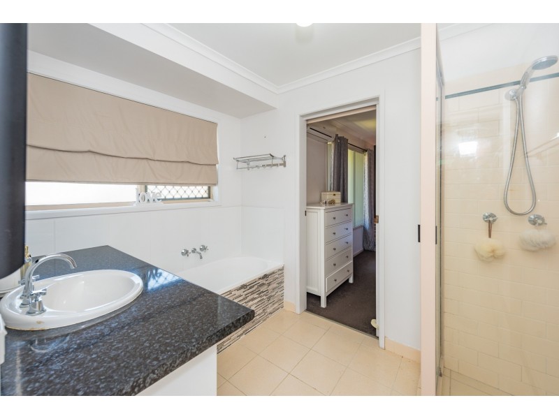3 Swan Drive, Kalkie QLD 4670