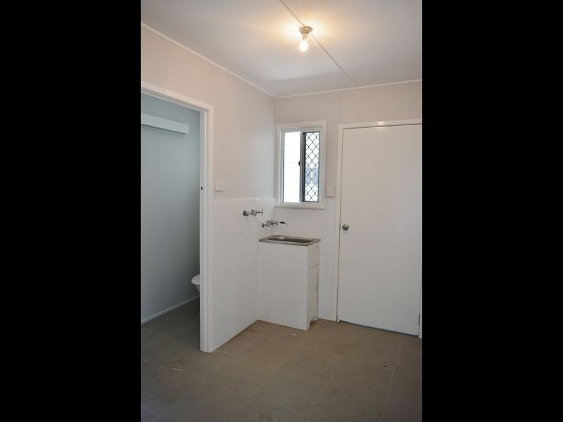 112 Elliott Heads Road, Avenell Heights QLD 4670