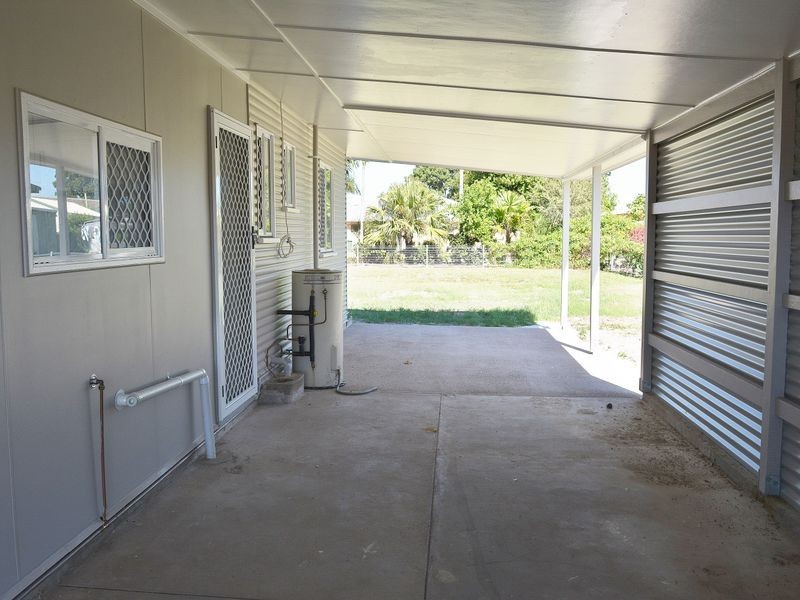 112 Elliott Heads Road, Avenell Heights QLD 4670