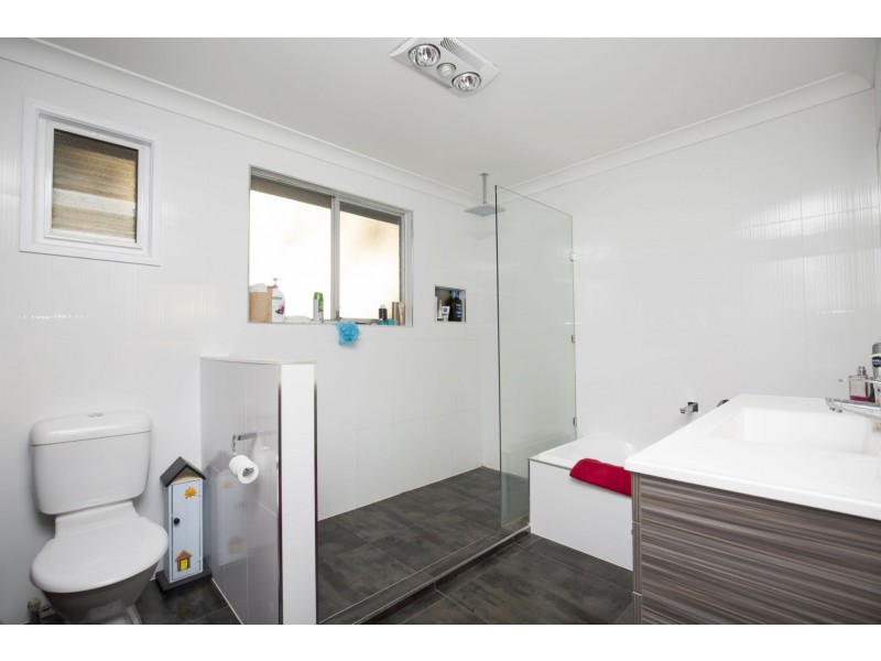 71 Fe Walker Street, Kepnock QLD 4670