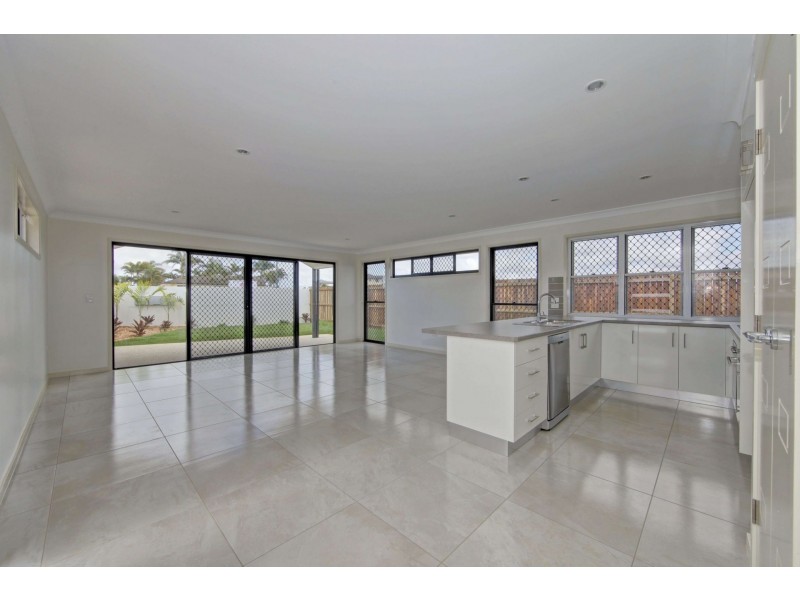 1 – 9/6 Back Hill Drive, Coral Cove QLD 4670