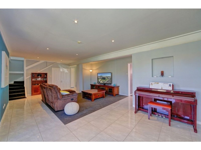 5 Deegan Court, Avenell Heights QLD 4670
