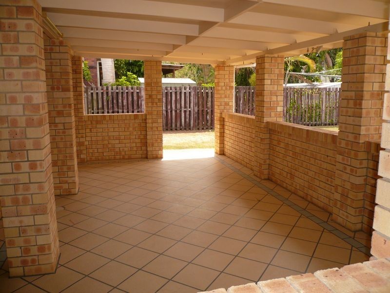 15 Sunset Drive, Thabeban QLD 4670