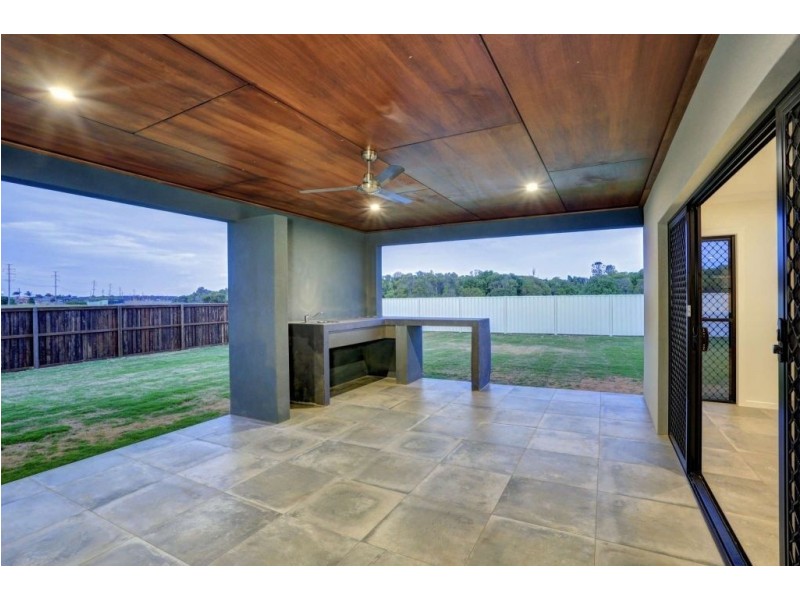 45 Sanctuary Drive, Ashfield QLD 4670
