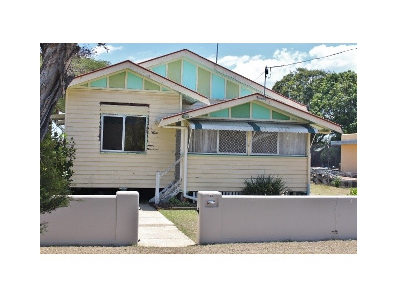 31 Hurst St, Walkervale QLD 4670