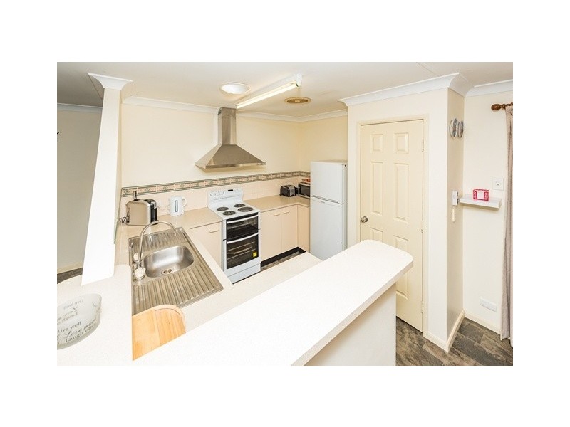 5 Elfin Drive, Moore Park Beach QLD 4670