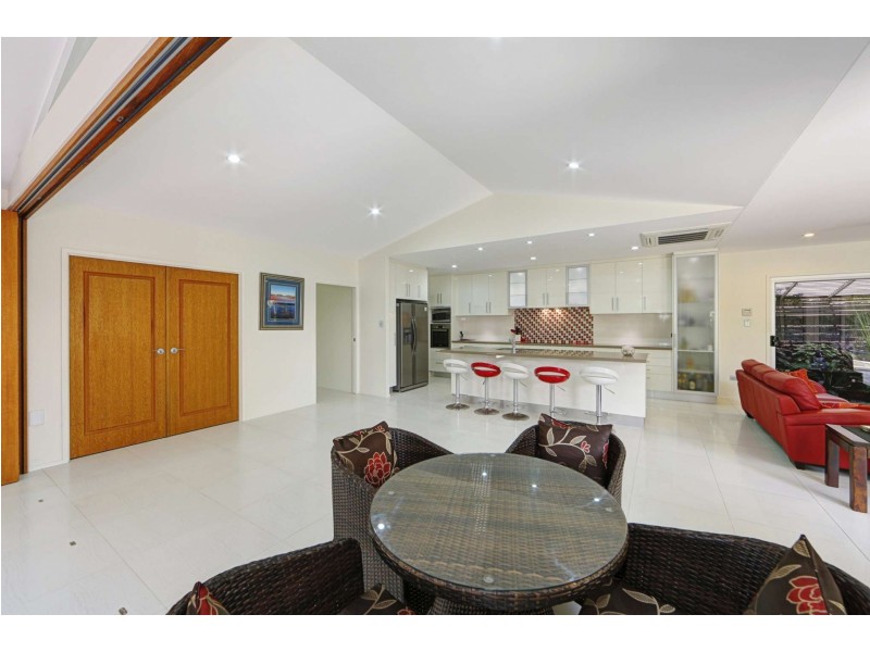 13 Bussey Street, Bargara QLD 4670