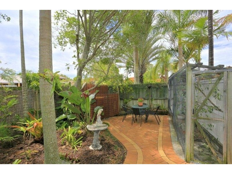 5 Cossart Crescent, Bargara QLD 4670