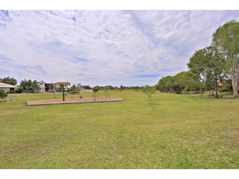 5 Cossart Crescent, Bargara QLD 4670