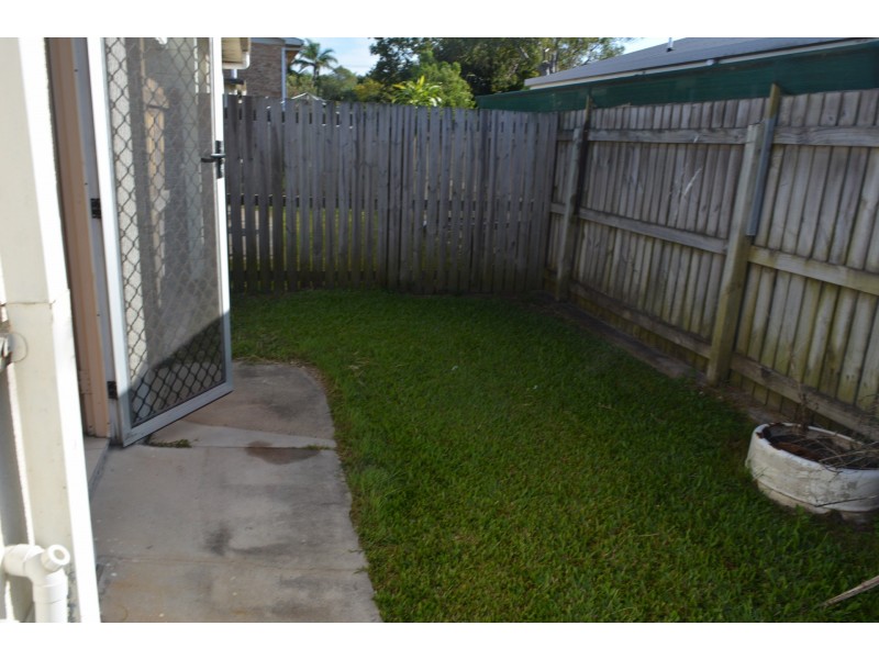 2/4 Palmer, Millbank QLD 4670