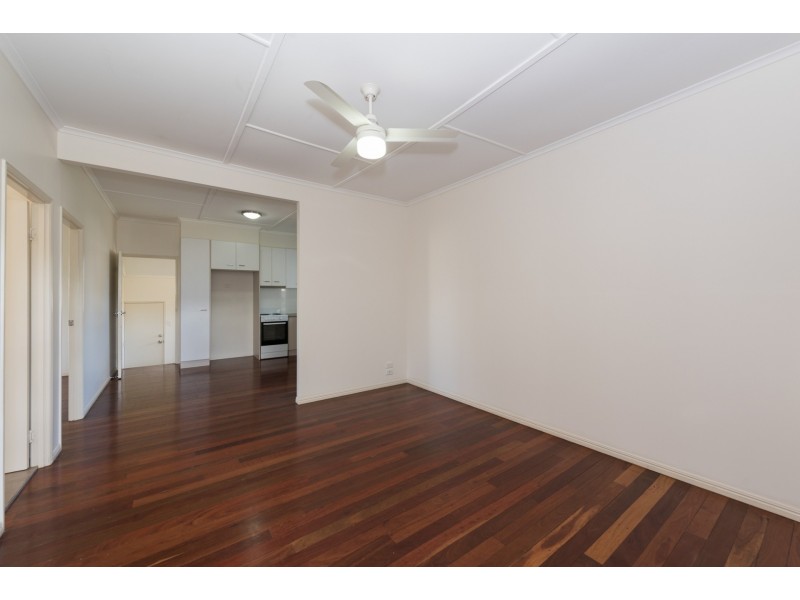 8 Wilmot Street, Bundaberg North QLD 4670