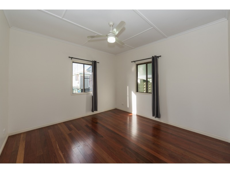 8 Wilmot Street, Bundaberg North QLD 4670