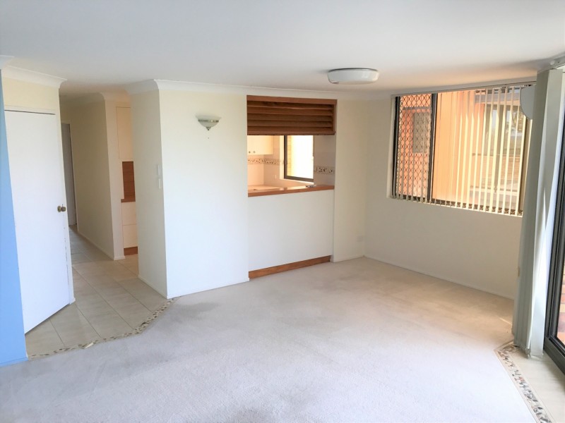 4/43 Esplanade, Bargara QLD 4670