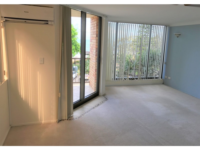 4/43 Esplanade, Bargara QLD 4670