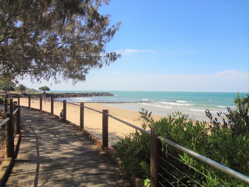 4/43 Esplanade, Bargara QLD 4670