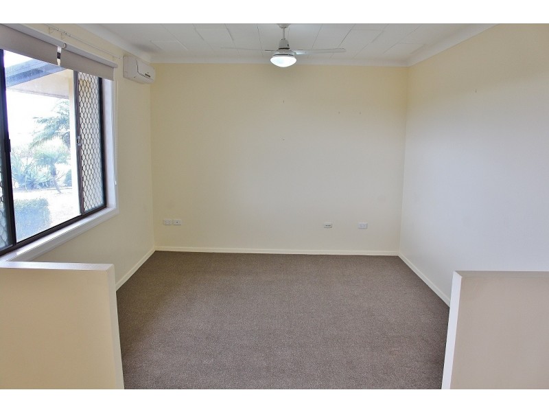 4a Barellan Parade, Qunaba QLD 4670