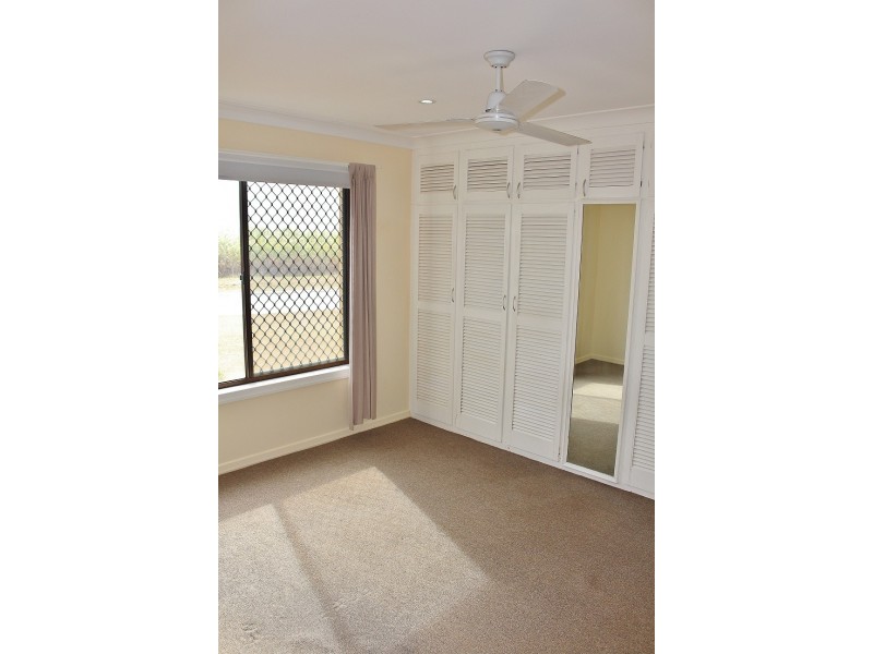 4a Barellan Parade, Qunaba QLD 4670