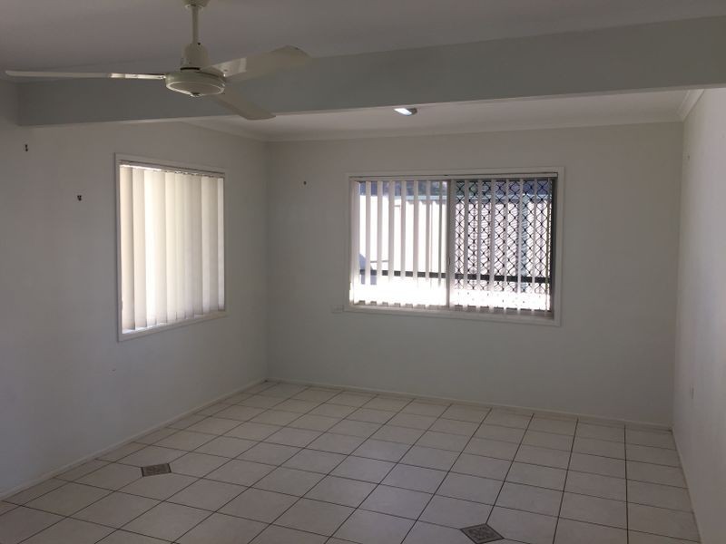 1 Barellan Pde, Qunaba QLD 4670