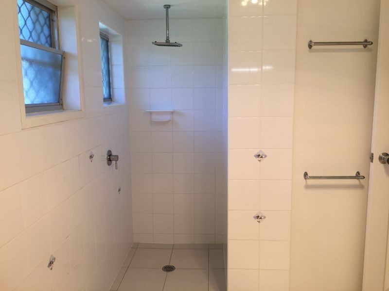 1 Barellan Pde, Qunaba QLD 4670