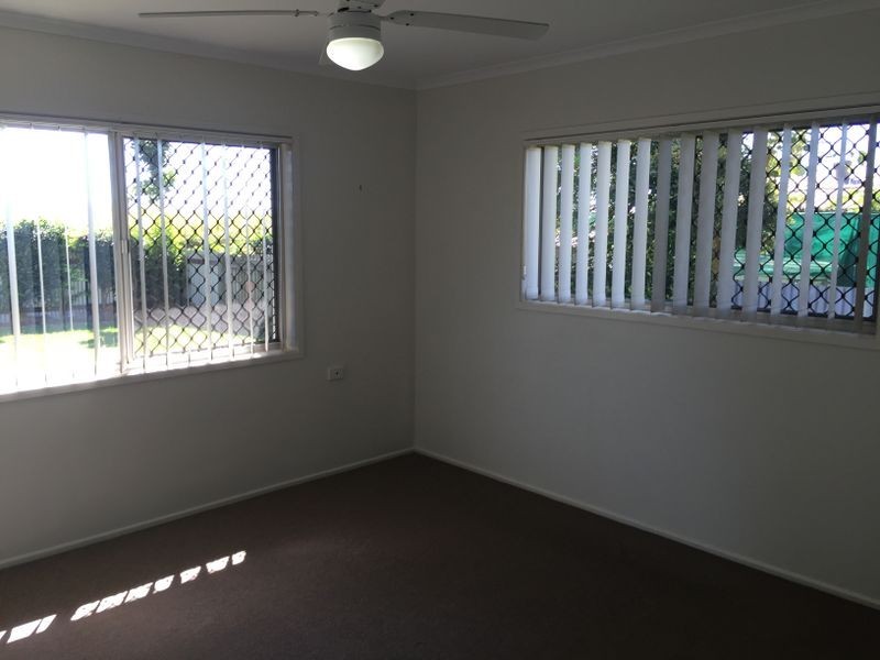 1 Barellan Pde, Qunaba QLD 4670