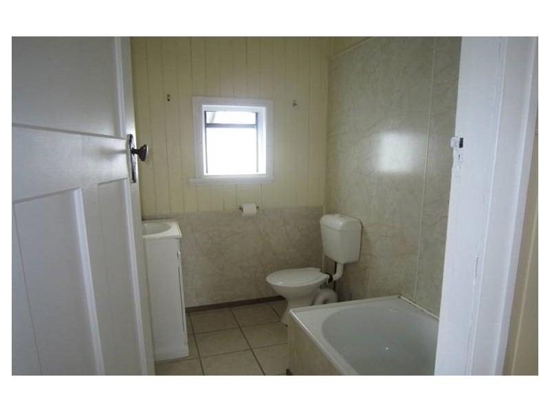 3 Lamb Street, Walkervale QLD 4670