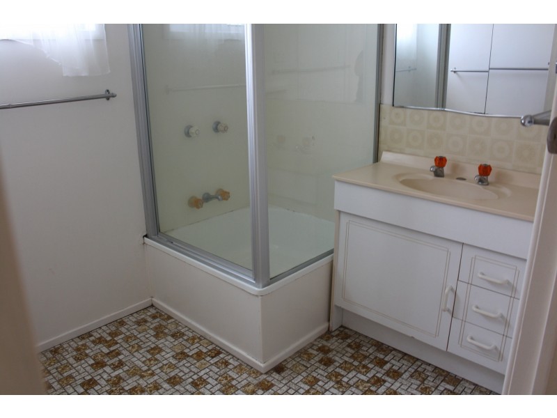 1/10 McVeigh Street, Kepnock QLD 4670