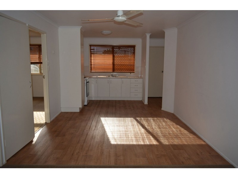 2/42 Perry Street, Bundaberg North QLD 4670