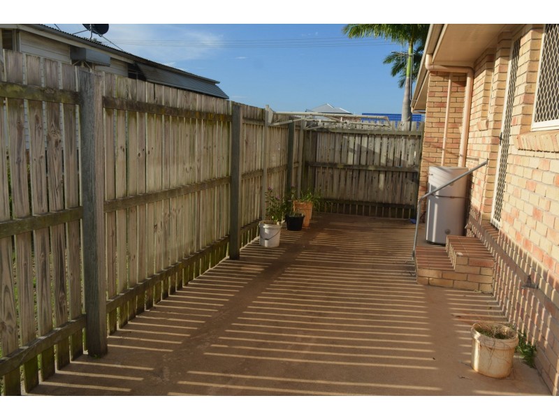 2/42 Perry Street, Bundaberg North QLD 4670