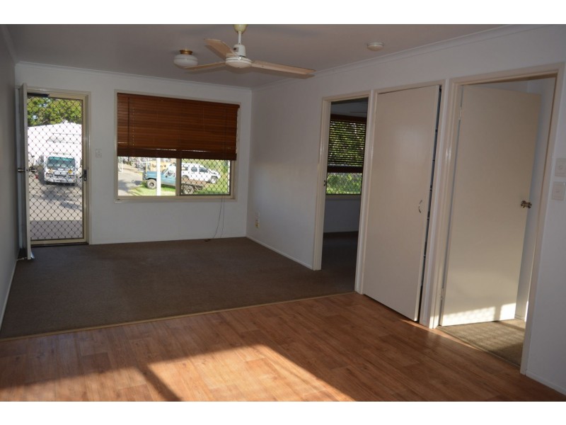 2/42 Perry Street, Bundaberg North QLD 4670